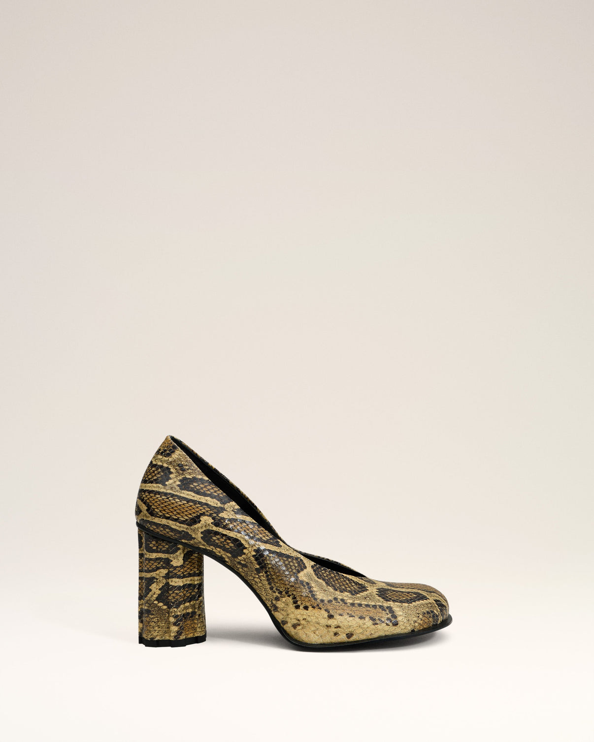 Beige Leather Piano Pump