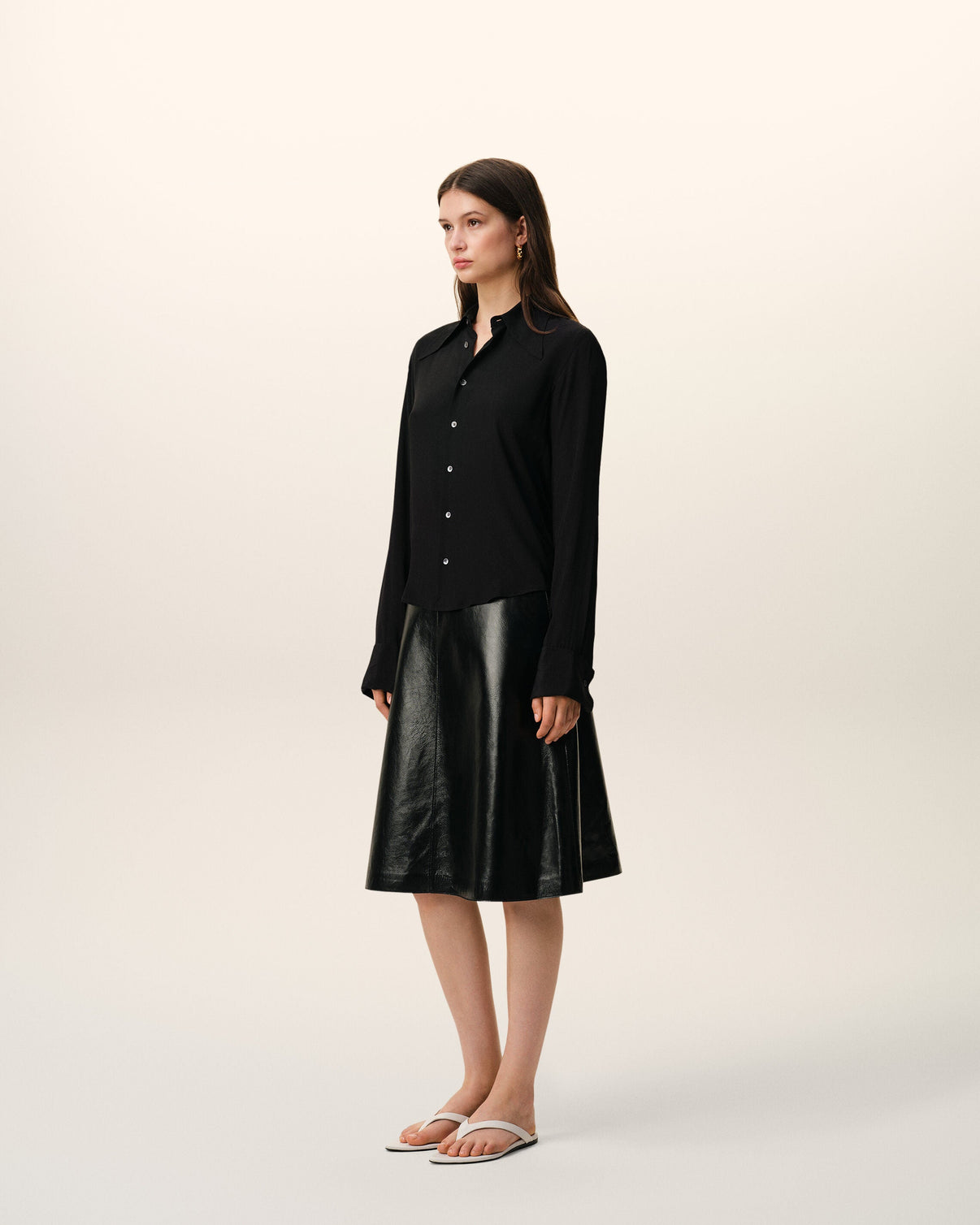 Black Blended Silk Sharp Collar Adjusted Shirt