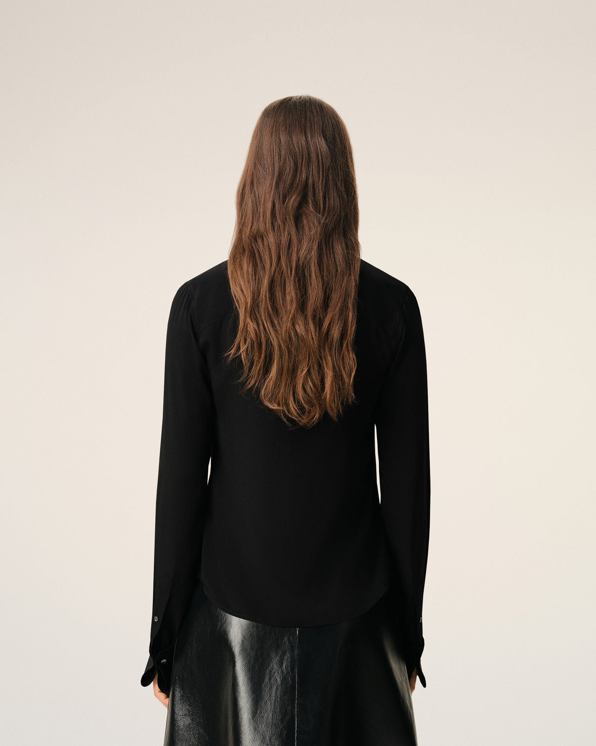 Black Blended Silk Sharp Collar Adjusted Shirt