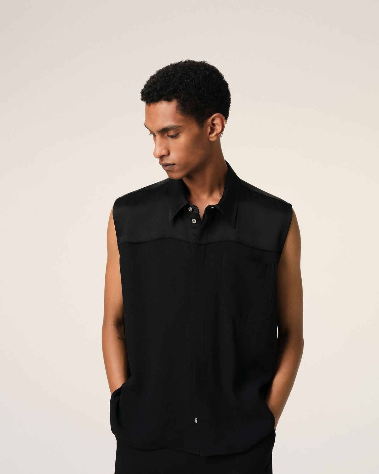 Black Contrasted Top Sleeveless Shirt