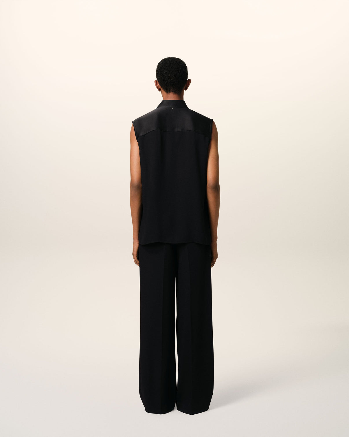 Black Contrasted Top Sleeveless Shirt