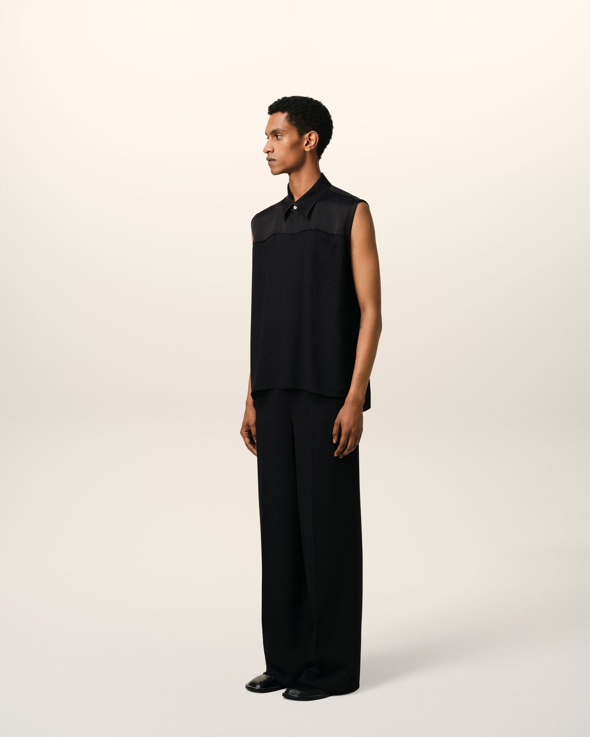 Black Contrasted Top Sleeveless Shirt