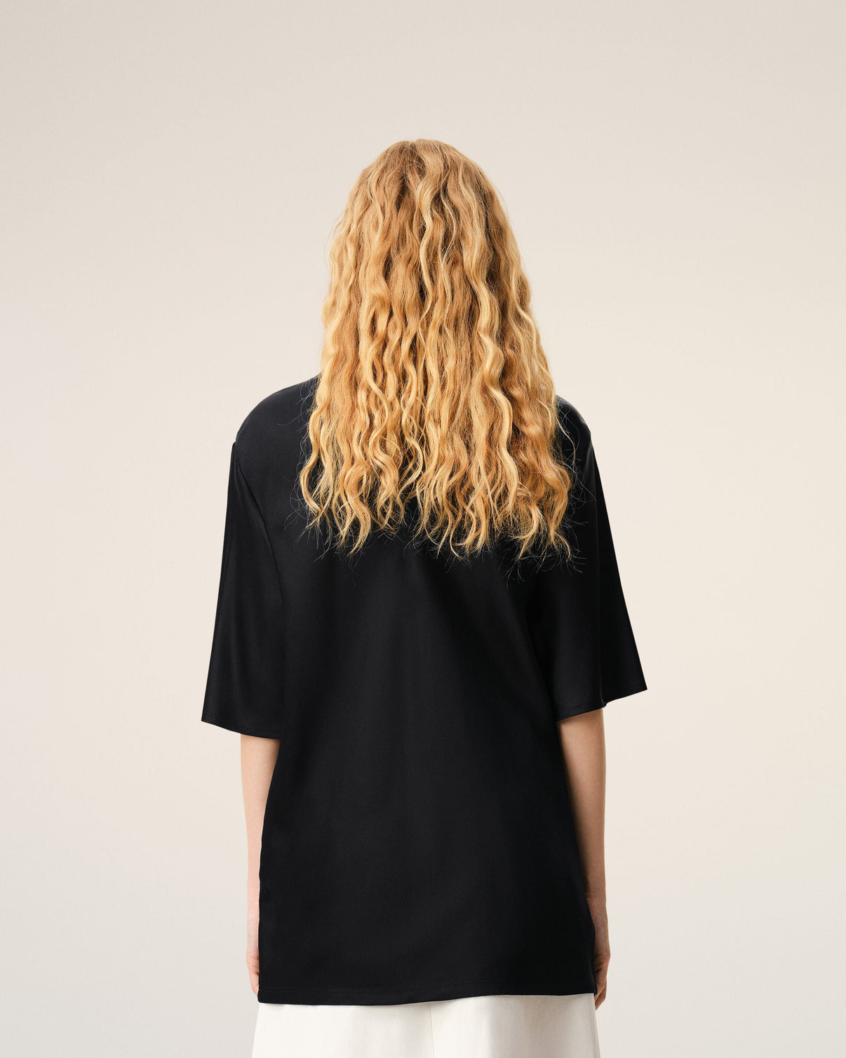 Black Satin Short Sleeves Rib Detail T-shirt