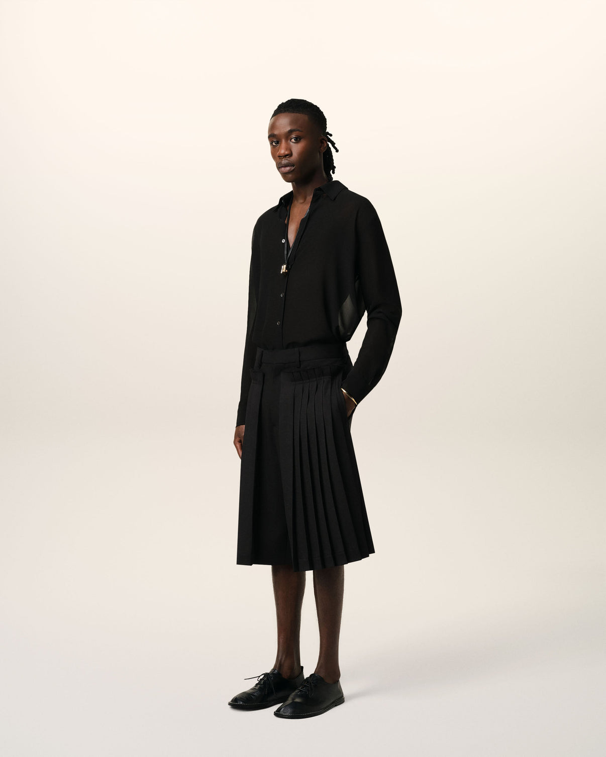 Black Wool Pleated Bermuda