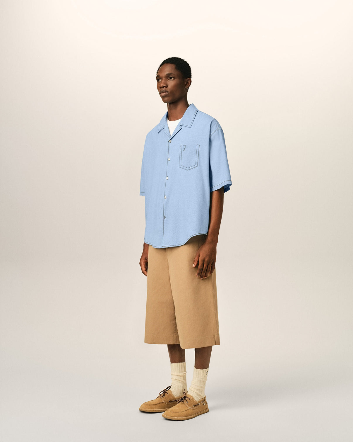 Blue boxy cotton short-sleeve shirt with
