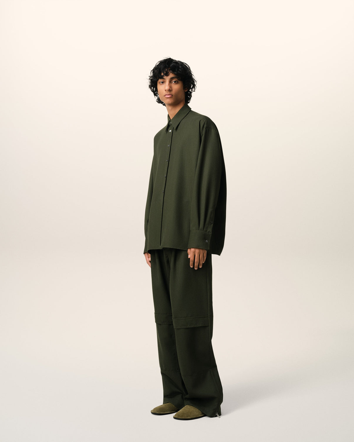 Green Wool Back Slit Loose Shirt