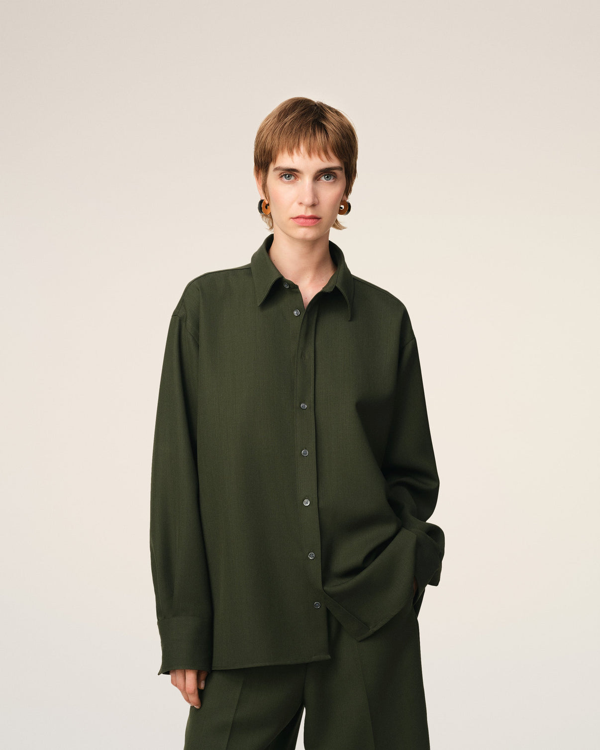 Green Wool Back Slit Loose Shirt