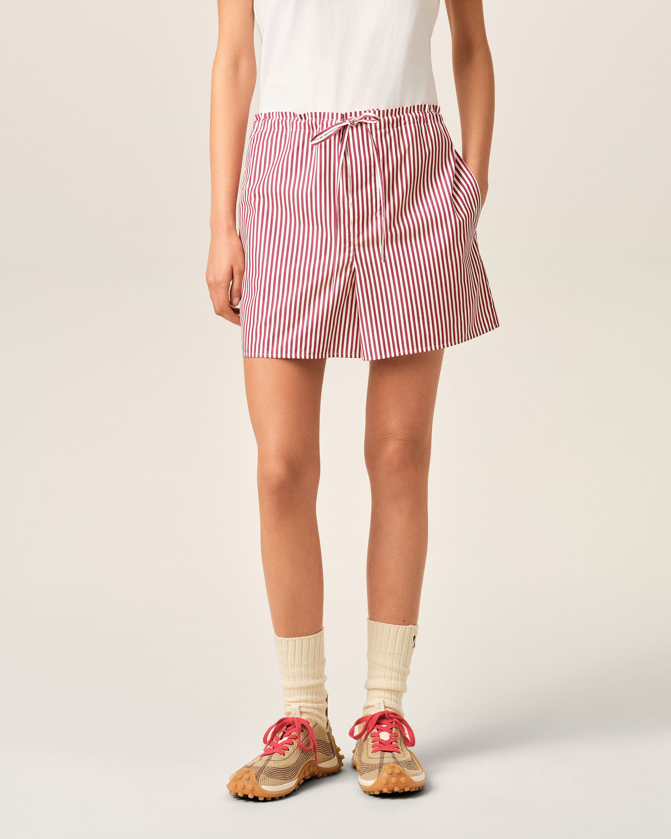 Red striped cotton shorts with heart arrow