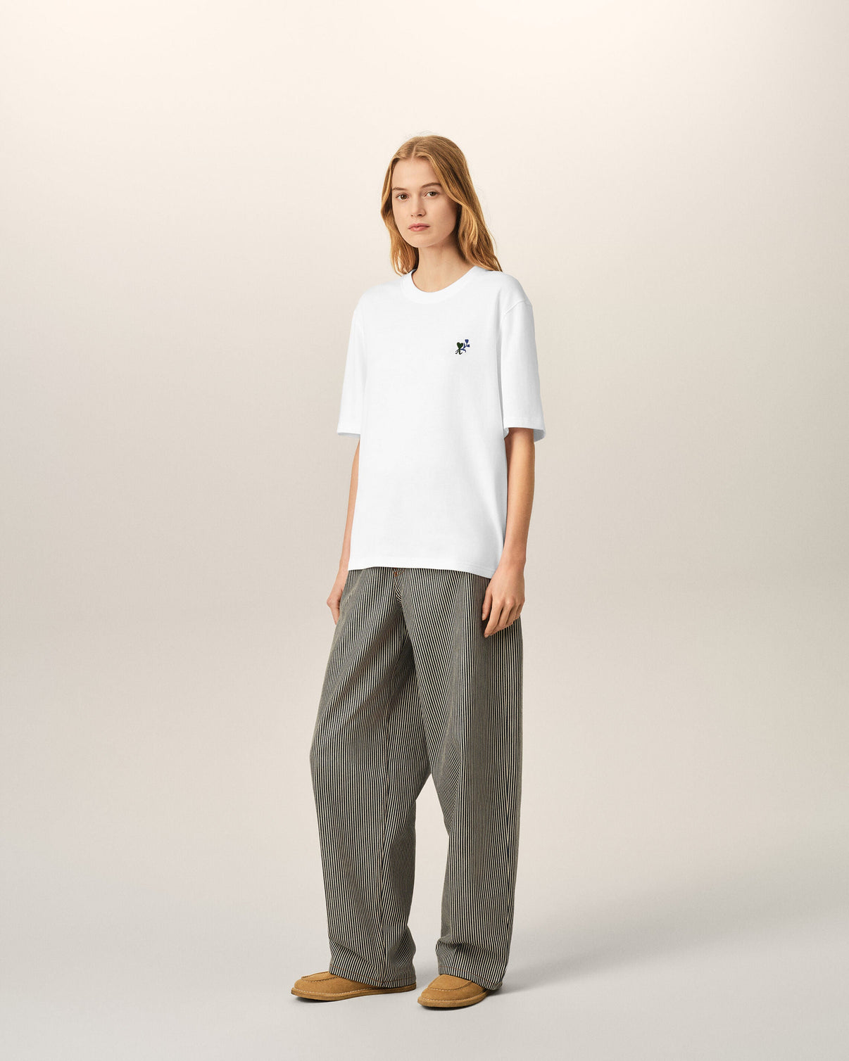 White cotton t-shirt with tulip