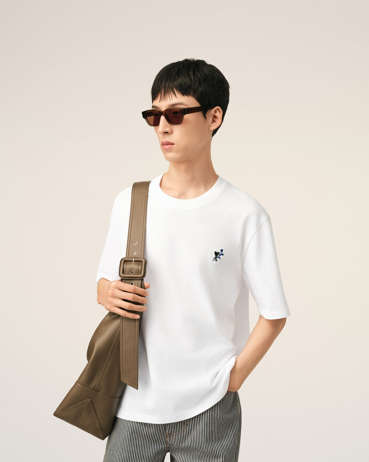 White cotton t-shirt with tulip