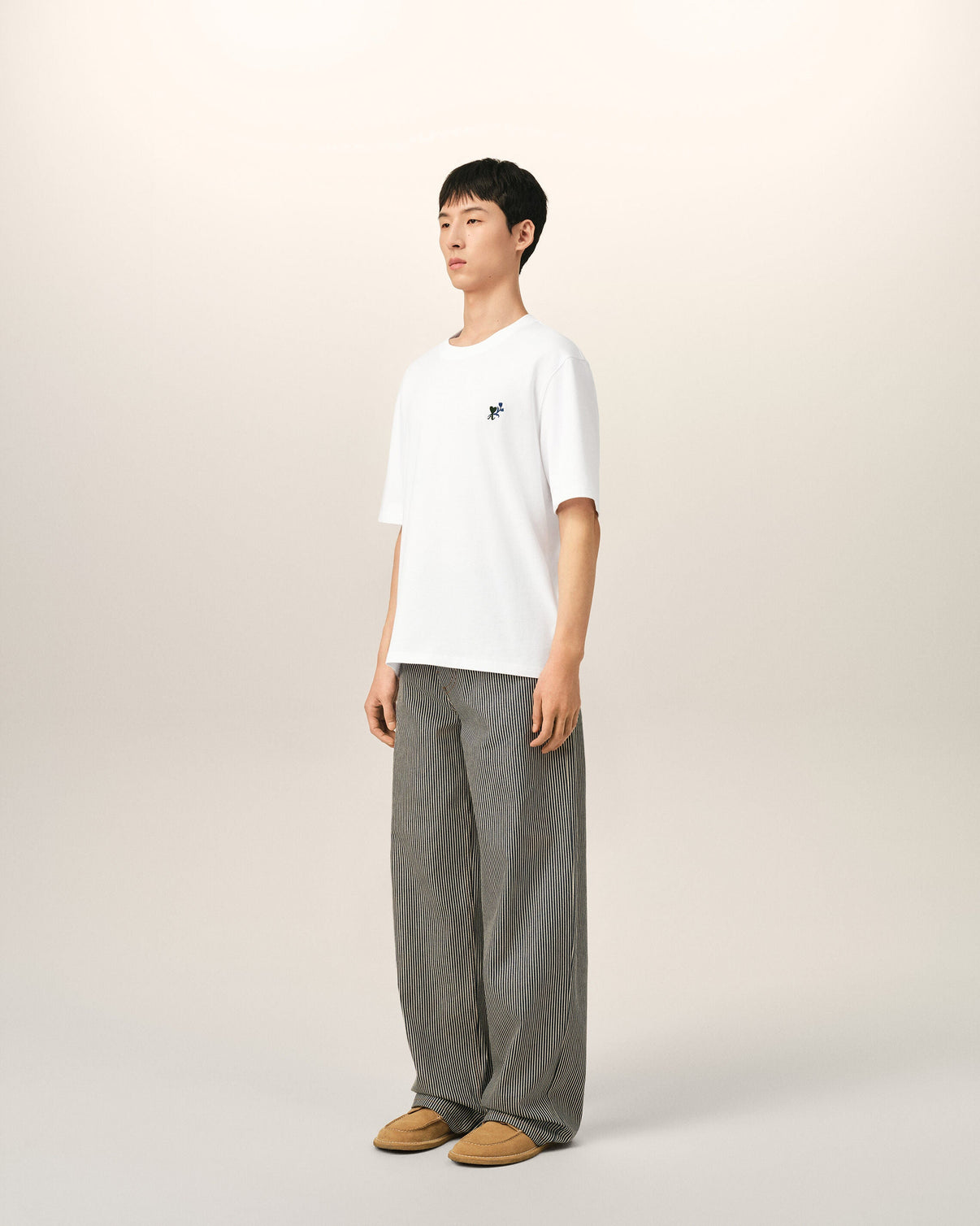 White cotton t-shirt with tulip