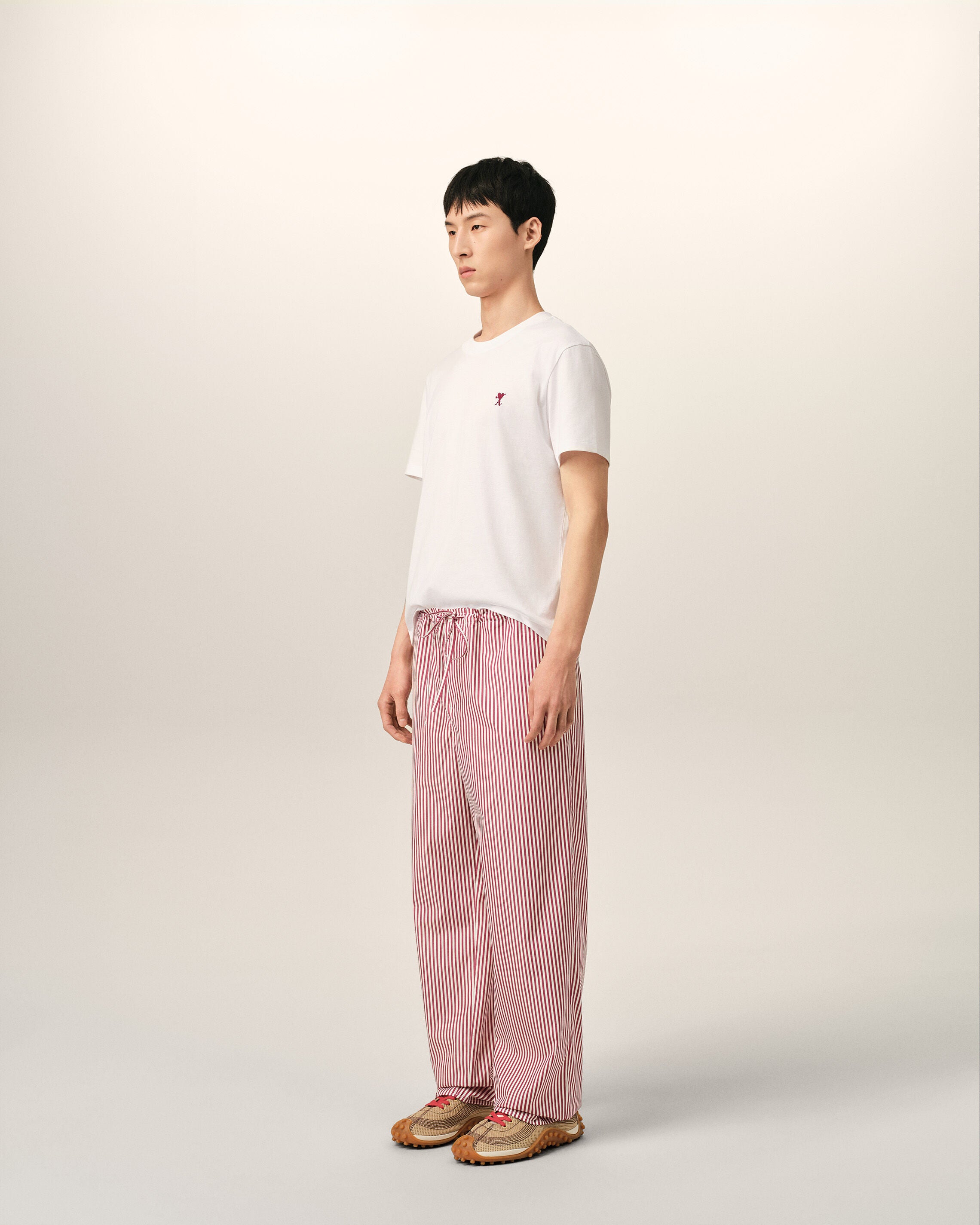 White elasticated-waist striped cotton trousers