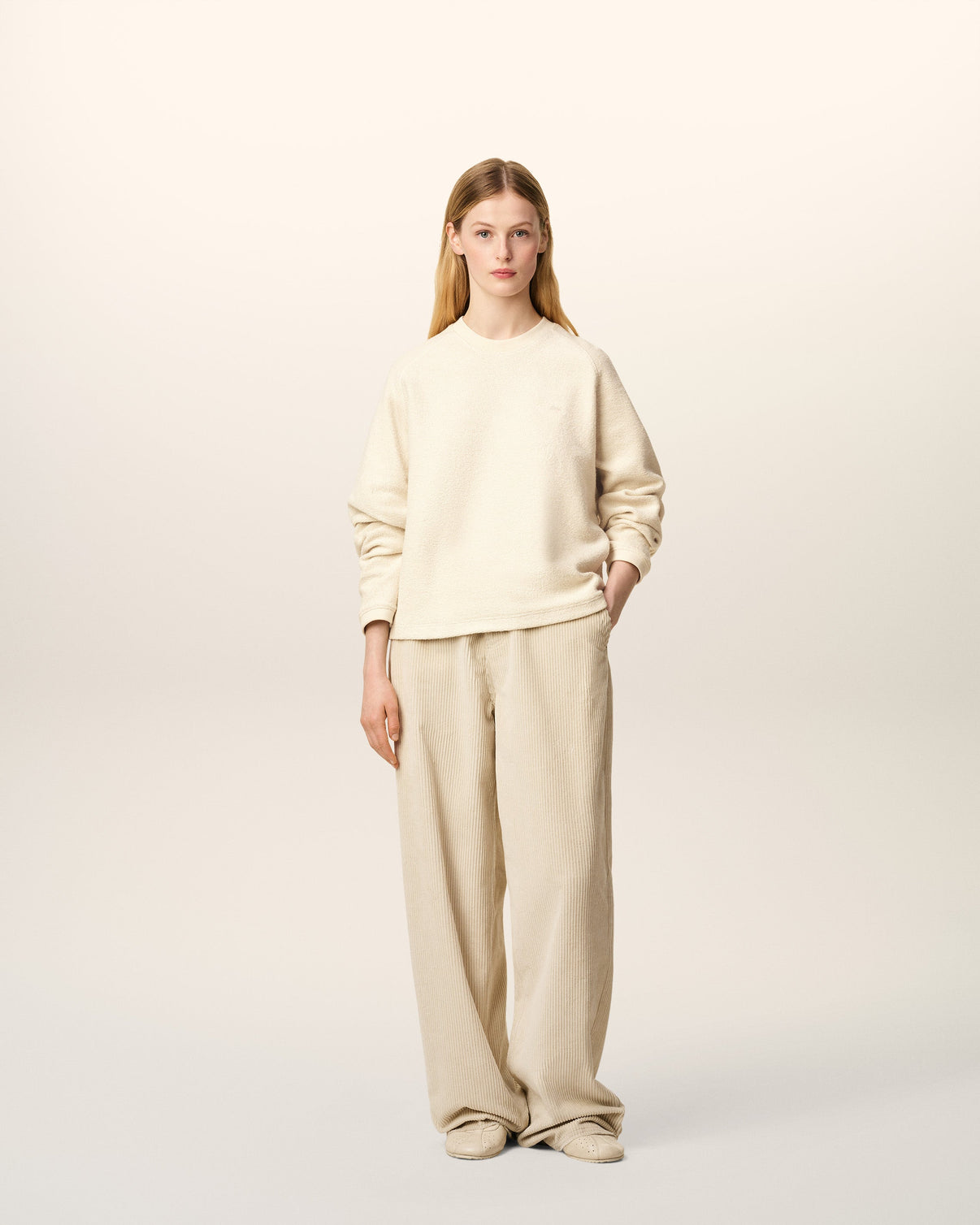 White Leather Raglan Sleeved Crewneck Sweatshirt